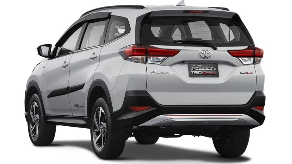 Toyota trình làng SUV 7 chỗ Rush 2018, cạnh tranh với 